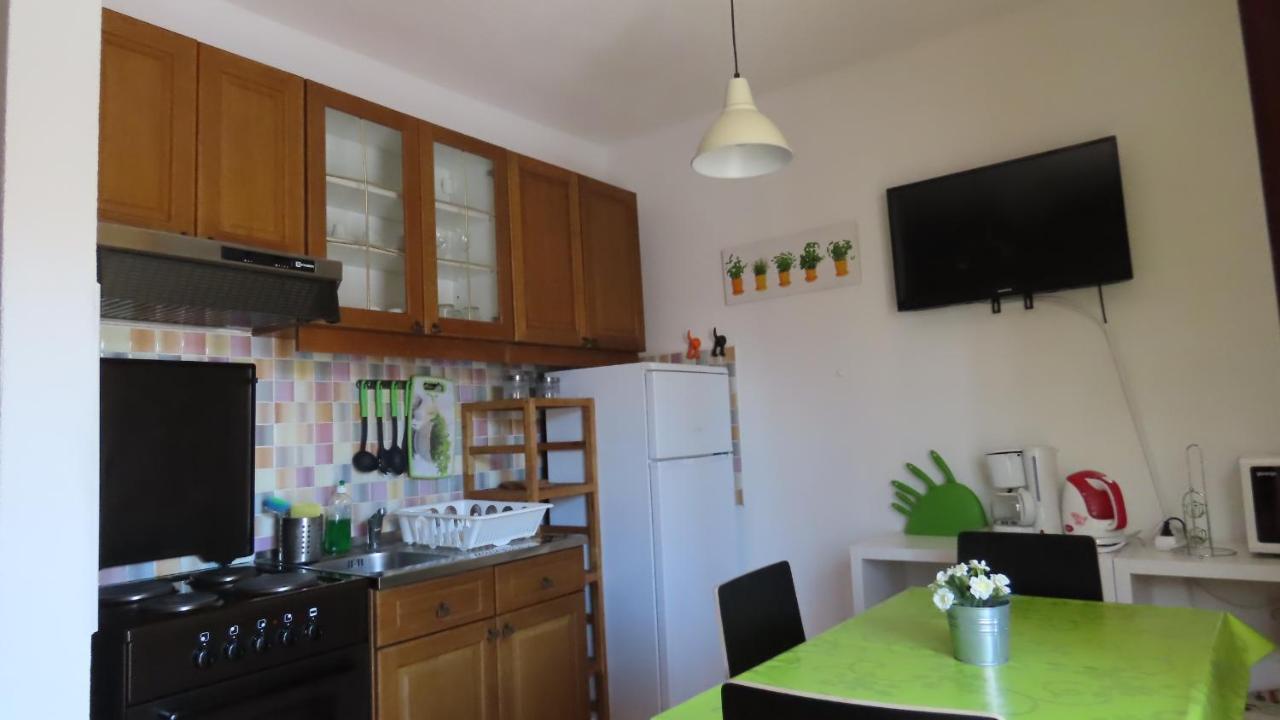 Apartments Kamelija Malinska Buitenkant foto