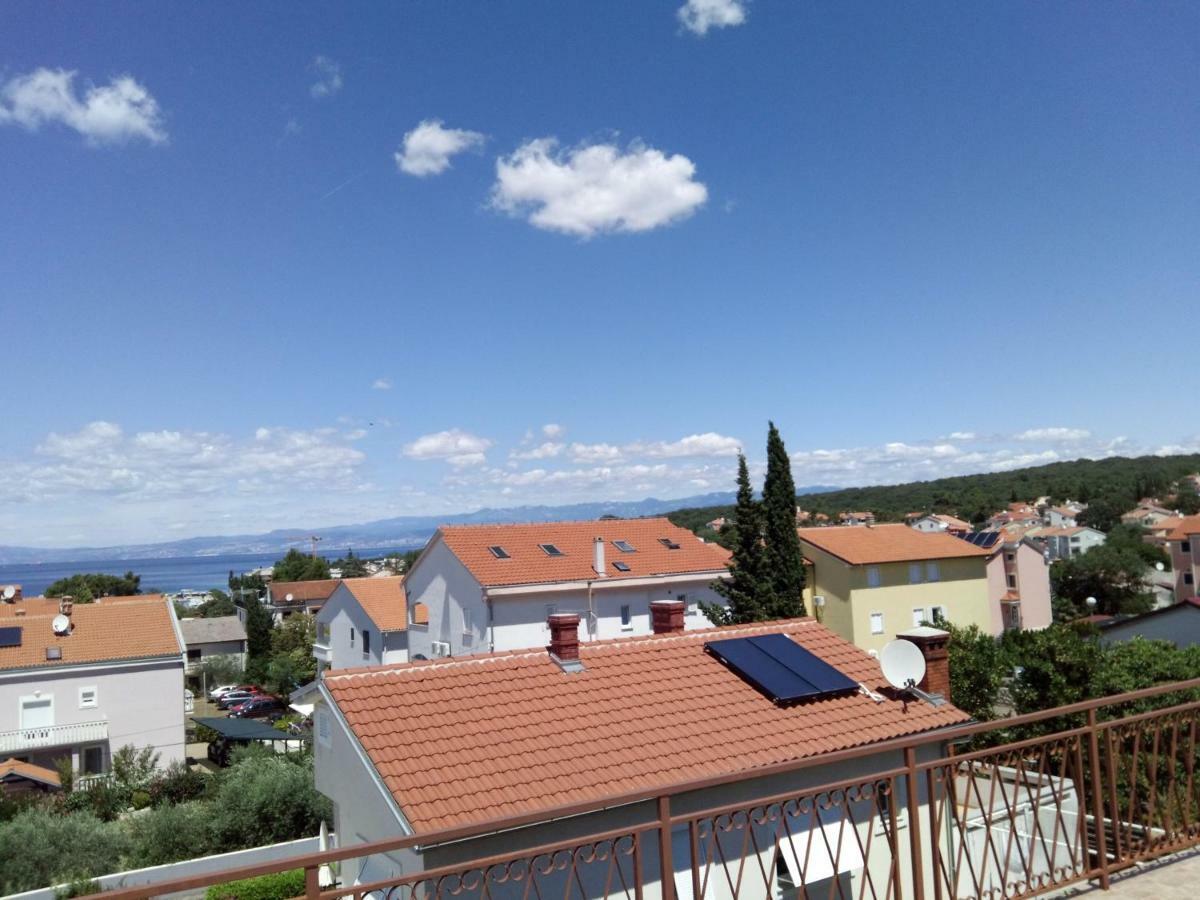 Apartments Kamelija Malinska Buitenkant foto